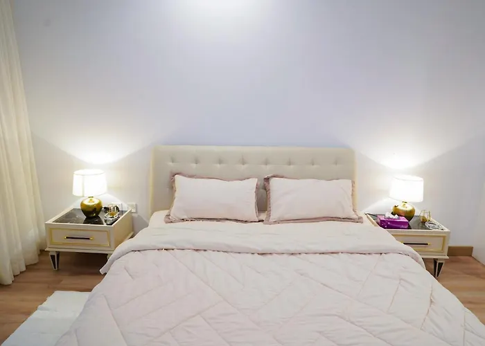 Luxury Apartment By The Sea With Amazing Amenities At Pearl Qatar