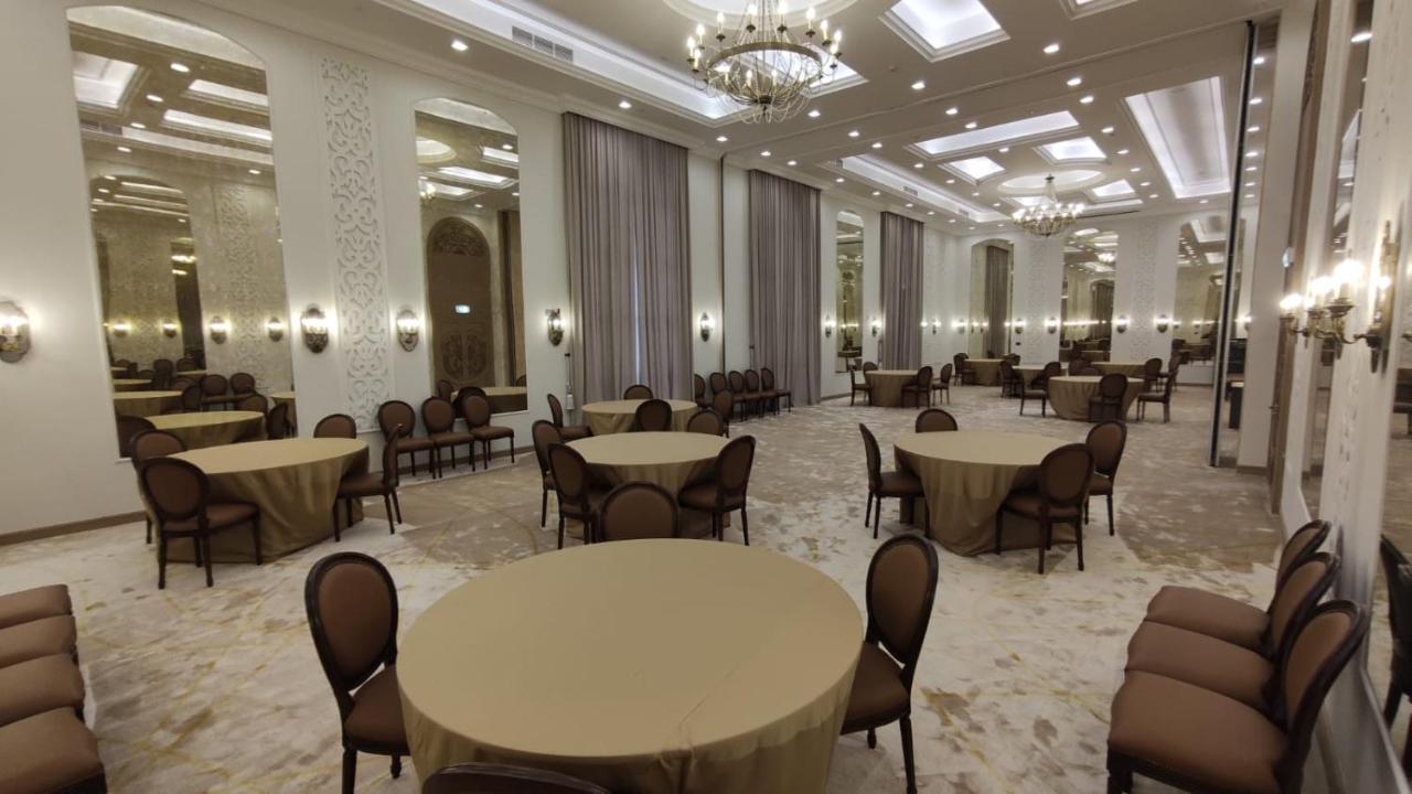 Luxury By The Sea With Amazing Amenities At Pearl Qatar Apartment *