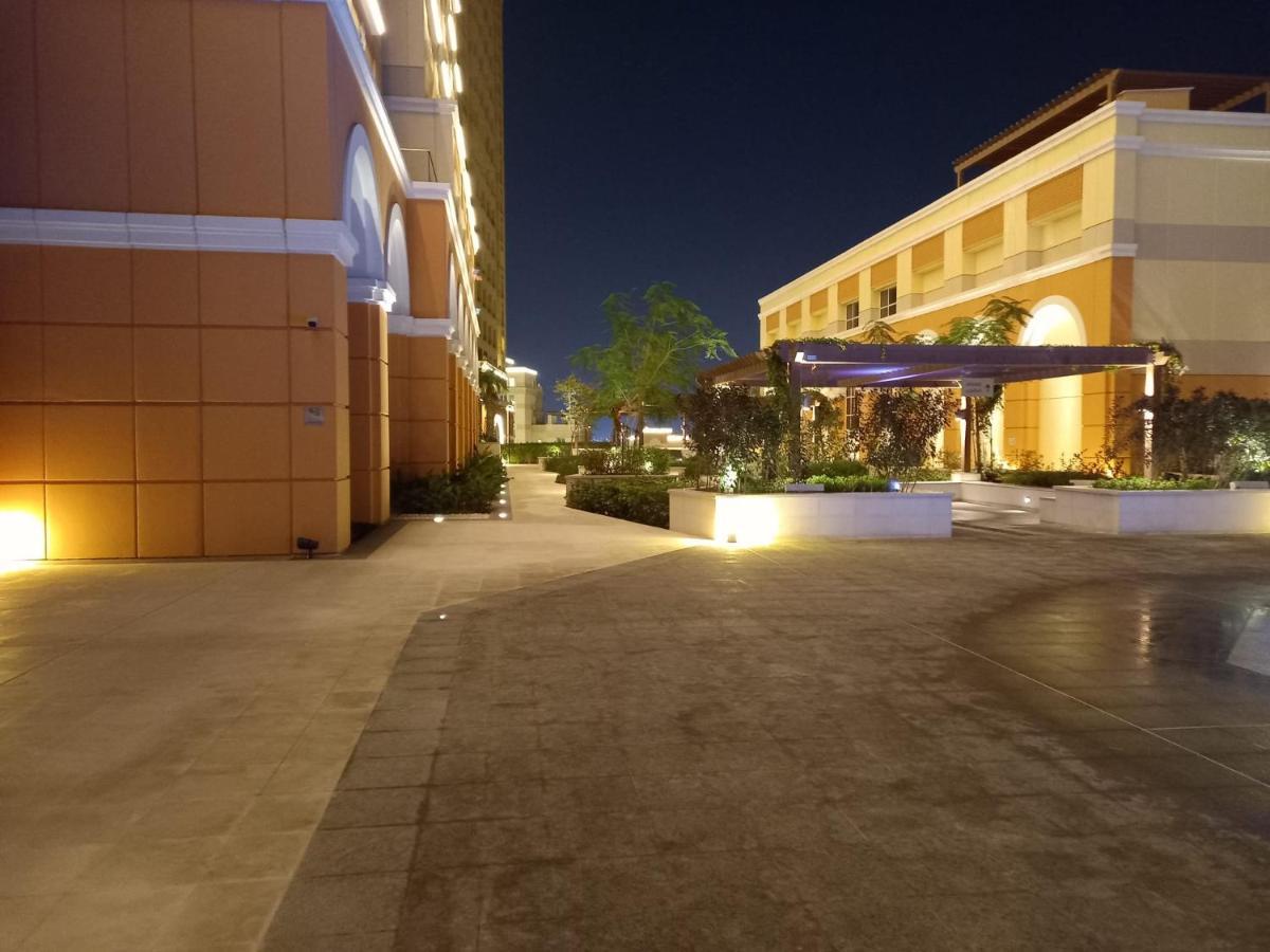 Apartment Luxury By The Sea With Amazing Amenities At Pearl Qatar Doha