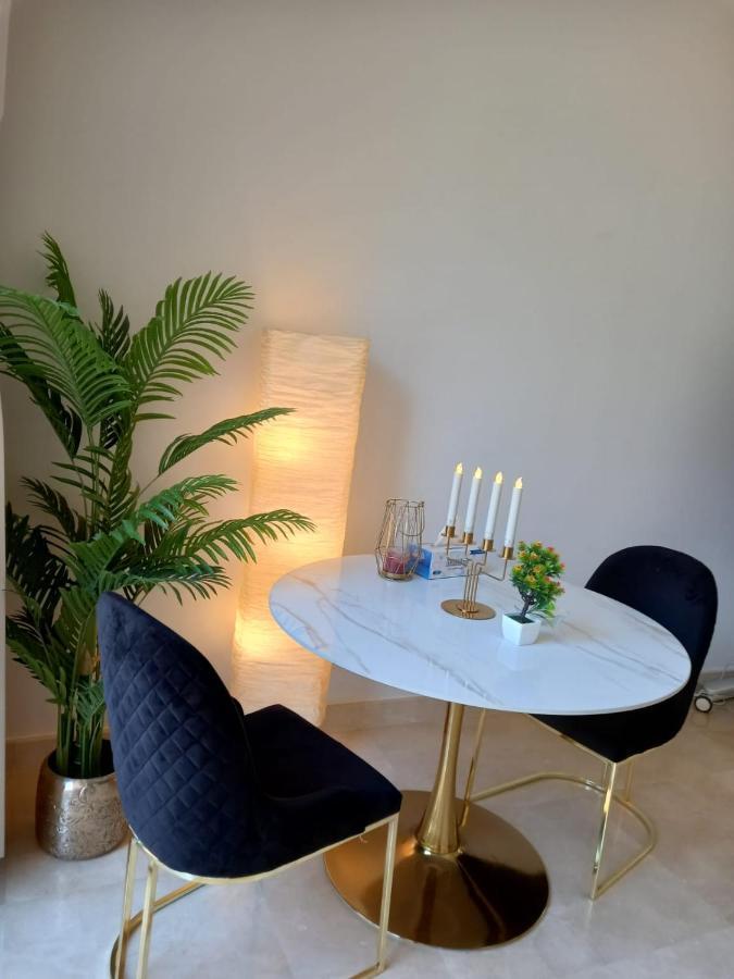 Luxury By The Sea With Amazing Amenities At Pearl Qatar Apartment Doha